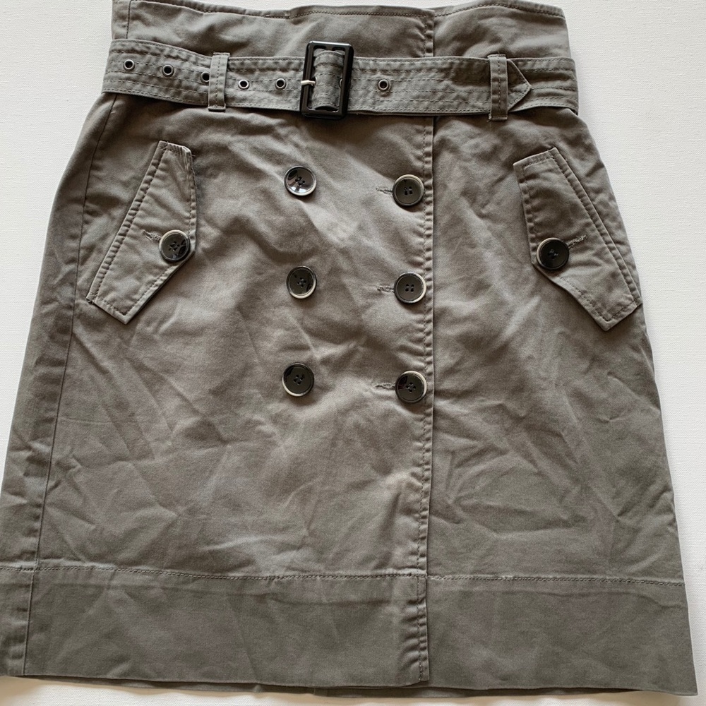 United Colors of Benetton olive green skirt 40